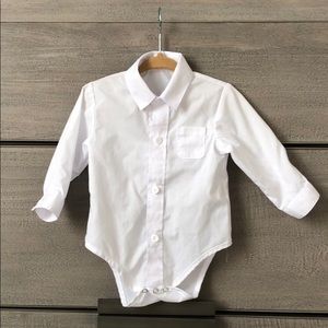 White button up collars shirt w/ snap onsie
